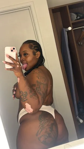 Escorts Tennessee, Illinois ☞ Starr Monroe Thick Sexy Chocolate Ebony Waiting 4 You🌸Nashville, US -