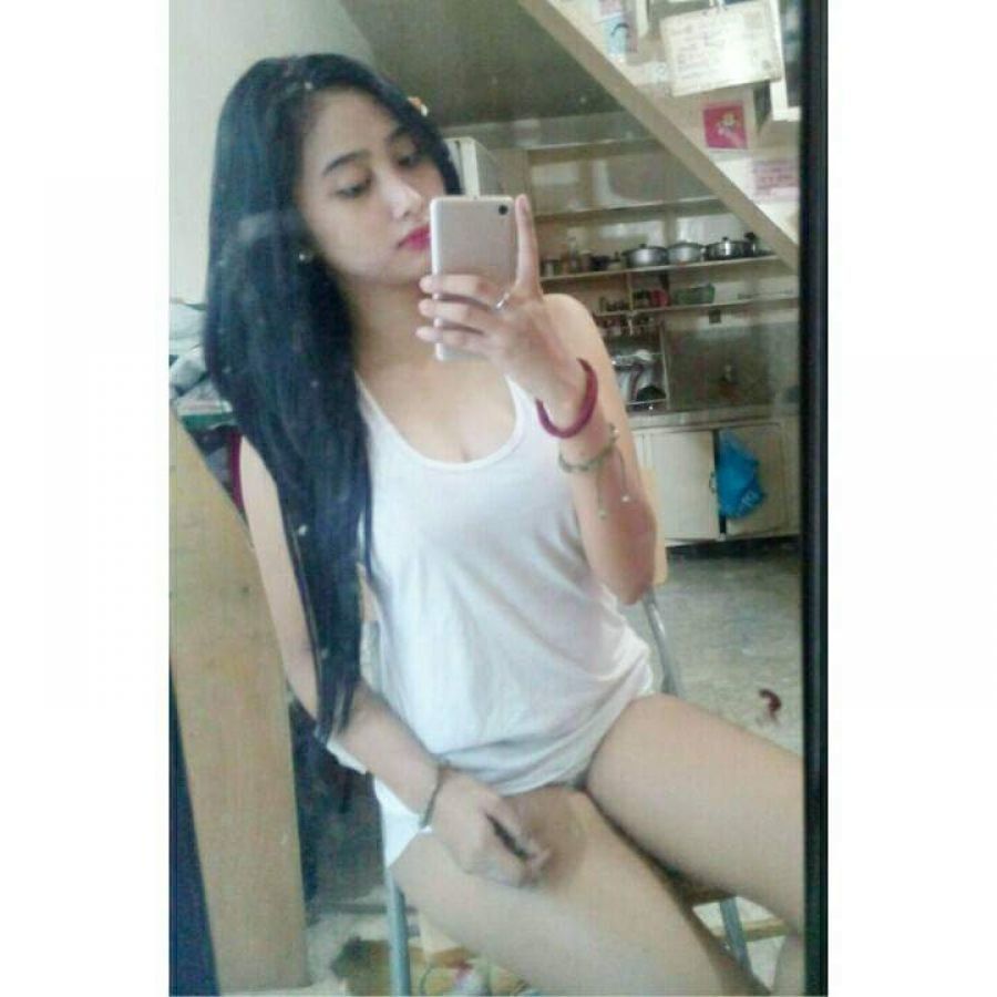 Escorts Makati City, Philippines Camille