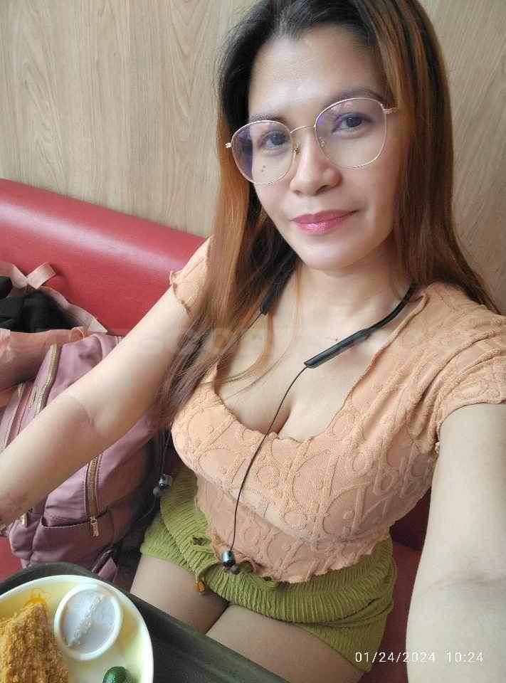 Escorts Manila, Philippines Big Boobs Sexy Milf