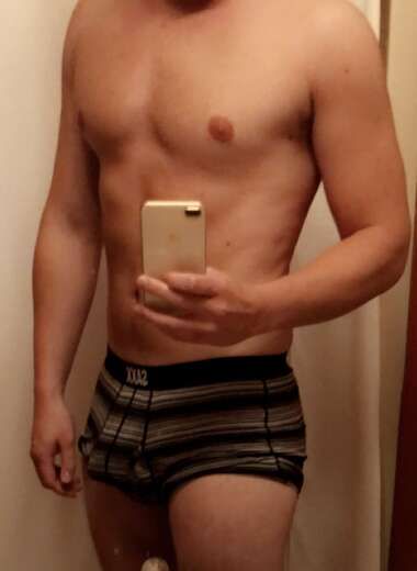 Escorts Vancouver, British Columbia 26 Bi discreet, Chill guy.