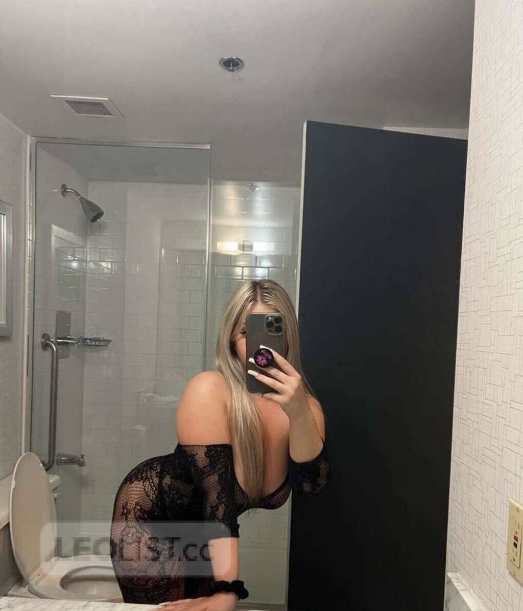 Escorts Ottawa, Ontario ST LAURENT ••YOUR DREAM GIRL IS BACK FOR LIMITED TIME