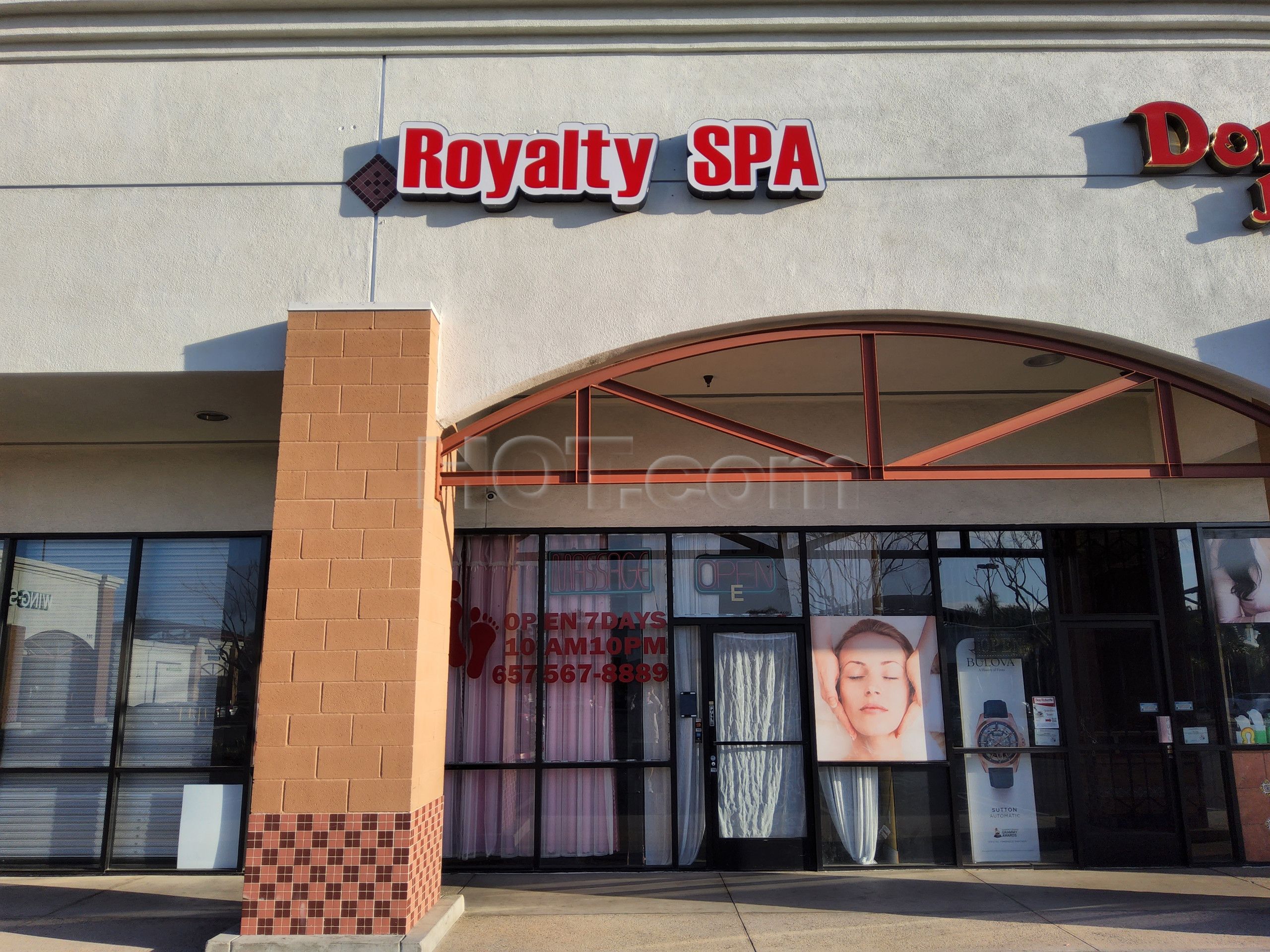 Santa Ana, California Royalty Spa