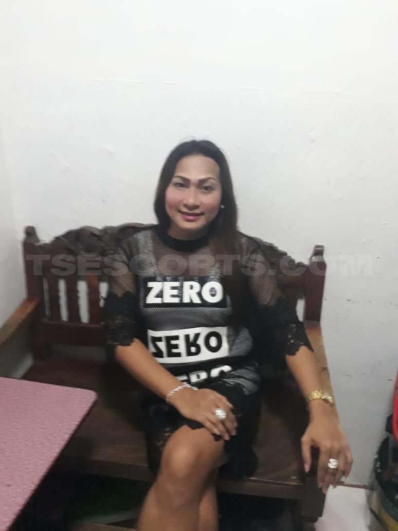 Escorts Navotas, Philippines M A X I N E