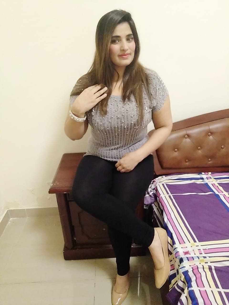 Escorts Abu Dhabi, United Arab Emirates Aliya Busty Milf