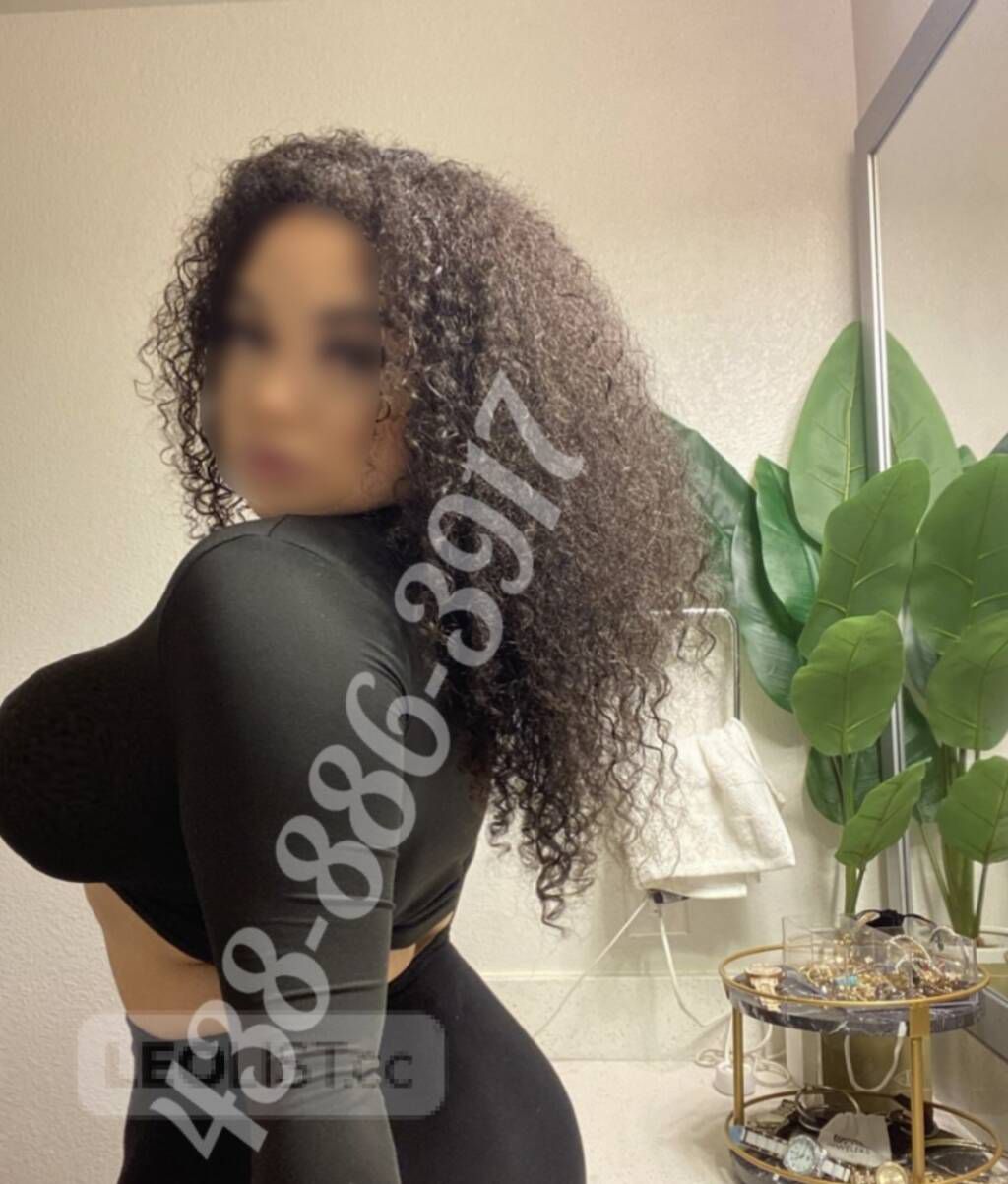 Escorts Montreal, Quebec MISTRESS ALL NATURAL JUICY LIPS ♡ INCALL / OUTCALL