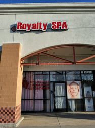 Santa Ana, California Royalty Spa