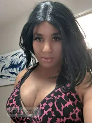 Escorts Edmonton, Alberta Alexa “Caramel Goddess”