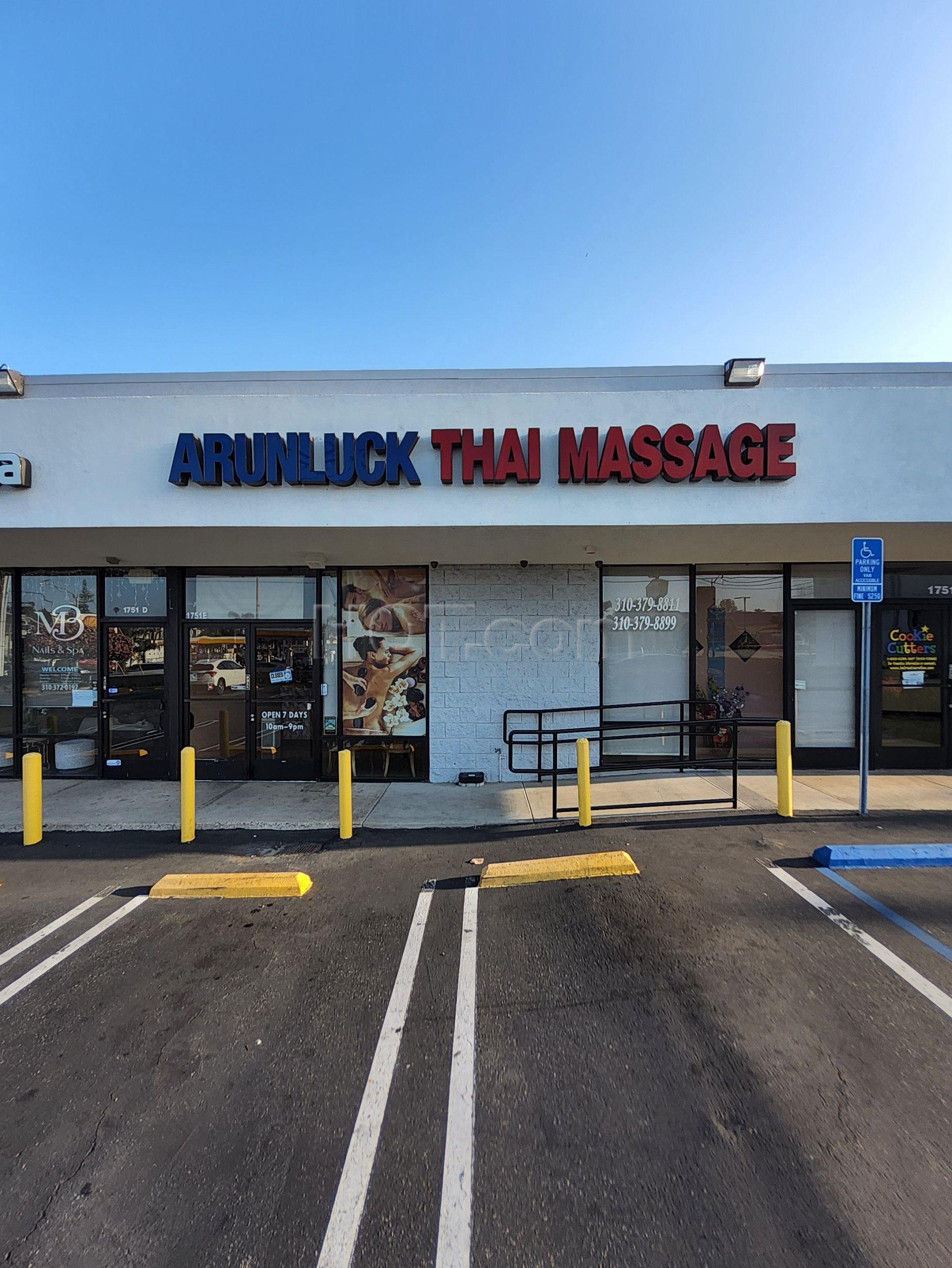 Manhattan Beach, California Arunluck Thai Massage