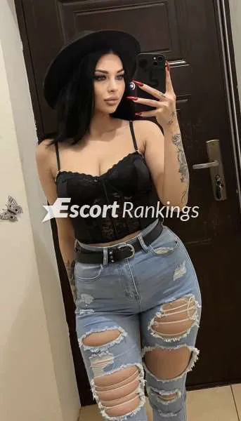 Escorts Glasgow, Scotland Lara