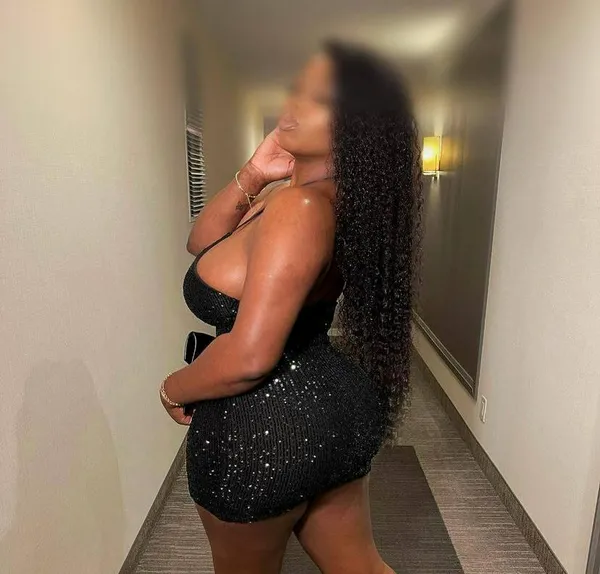 Escorts Abbotsford, British Columbia ABBOTSFORD catch me while u can!  busty thick ebony