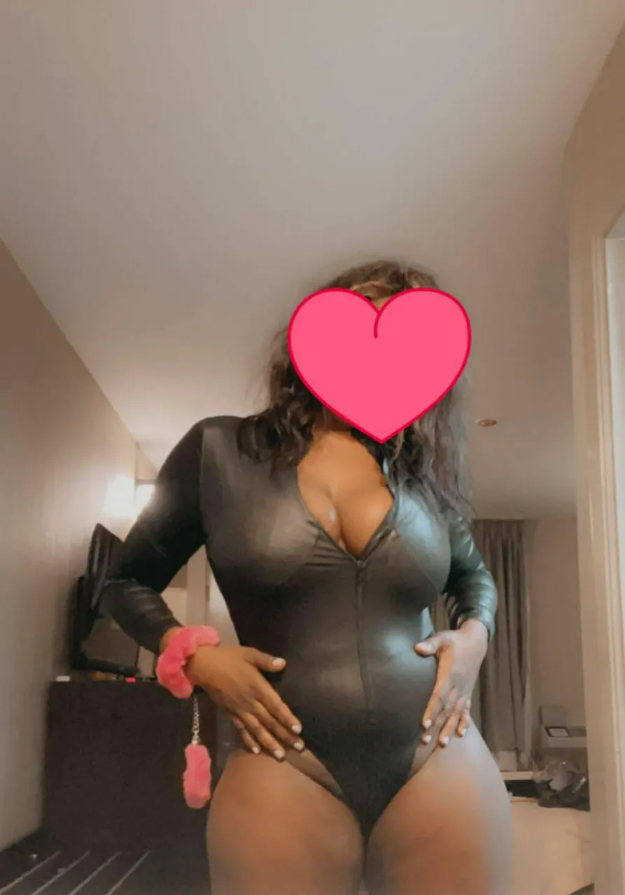 Escorts Kitchener, Ontario Jazmine