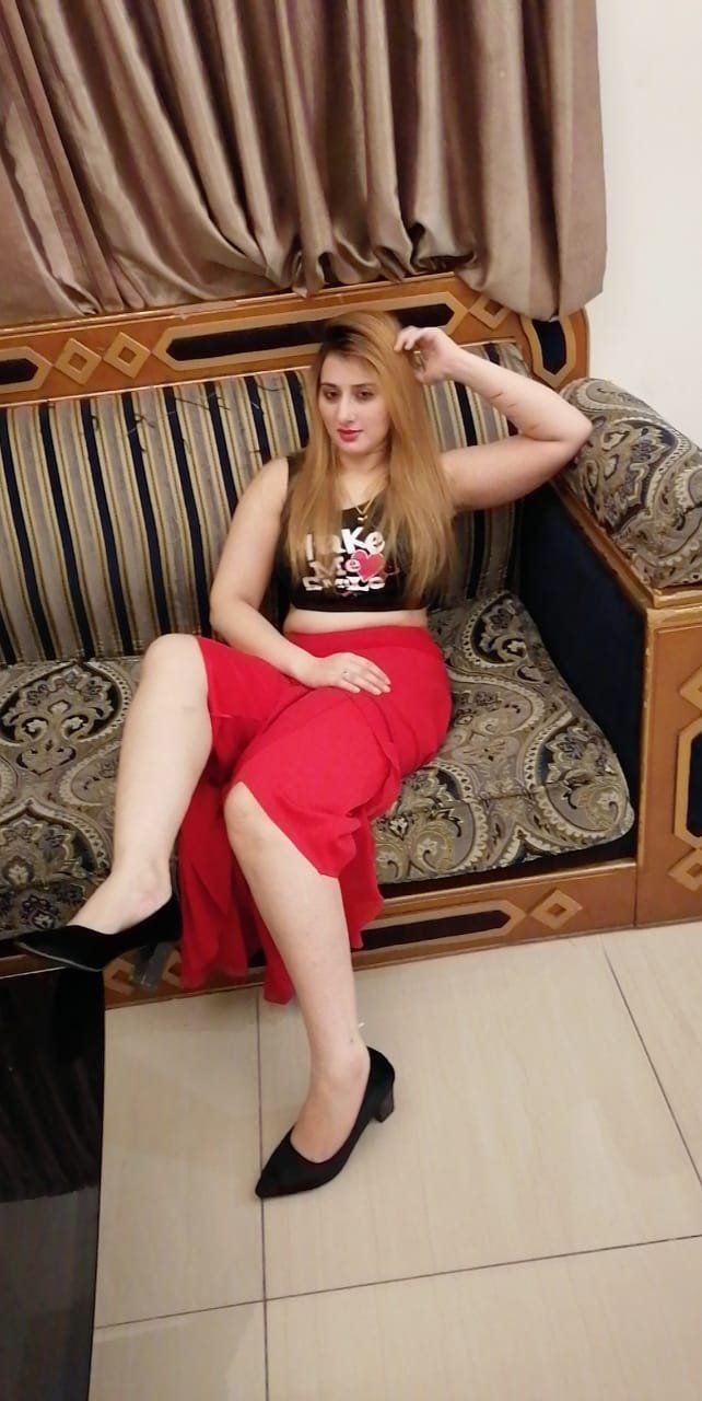 Escorts Dubai, United Arab Emirates Monika Busty Girl