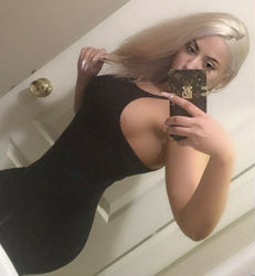 Escorts Boston, Massachusetts Cynthia PARTIES | Blonde Busty AND % NATURAL and loves to PARTY