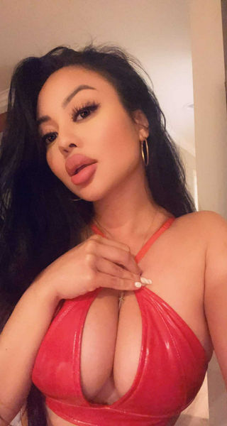 Escorts Las Vegas, Nevada petite busty asian babe