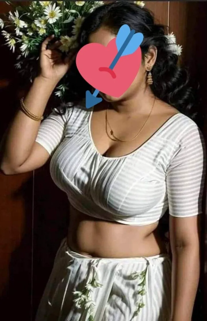 Escorts Sharjah, United Arab Emirates Real Indian Bhabi in Sharjah