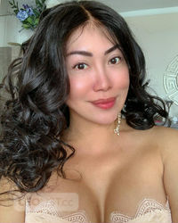 Hello guy’s I’m Kim , sweet asian girl available now.