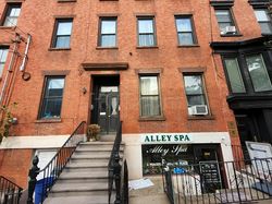 Hoboken, New Jersey Alley Spa