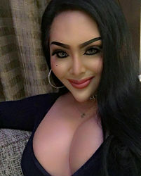 Escorts United Arab Emirates Vatanika