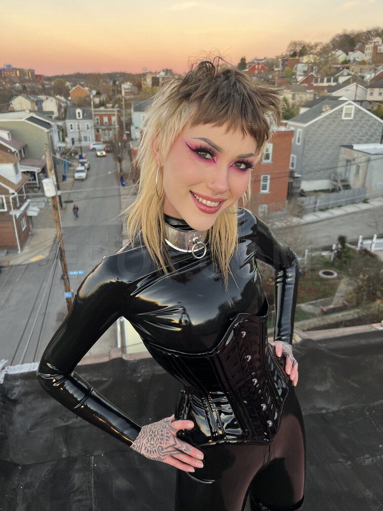 Escorts Pittsburgh, Pennsylvania Mistress Hera