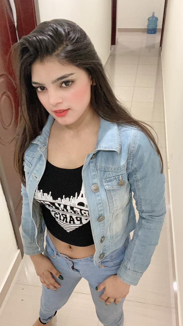 Escorts Dubai, United Arab Emirates Jiya Indian Girl