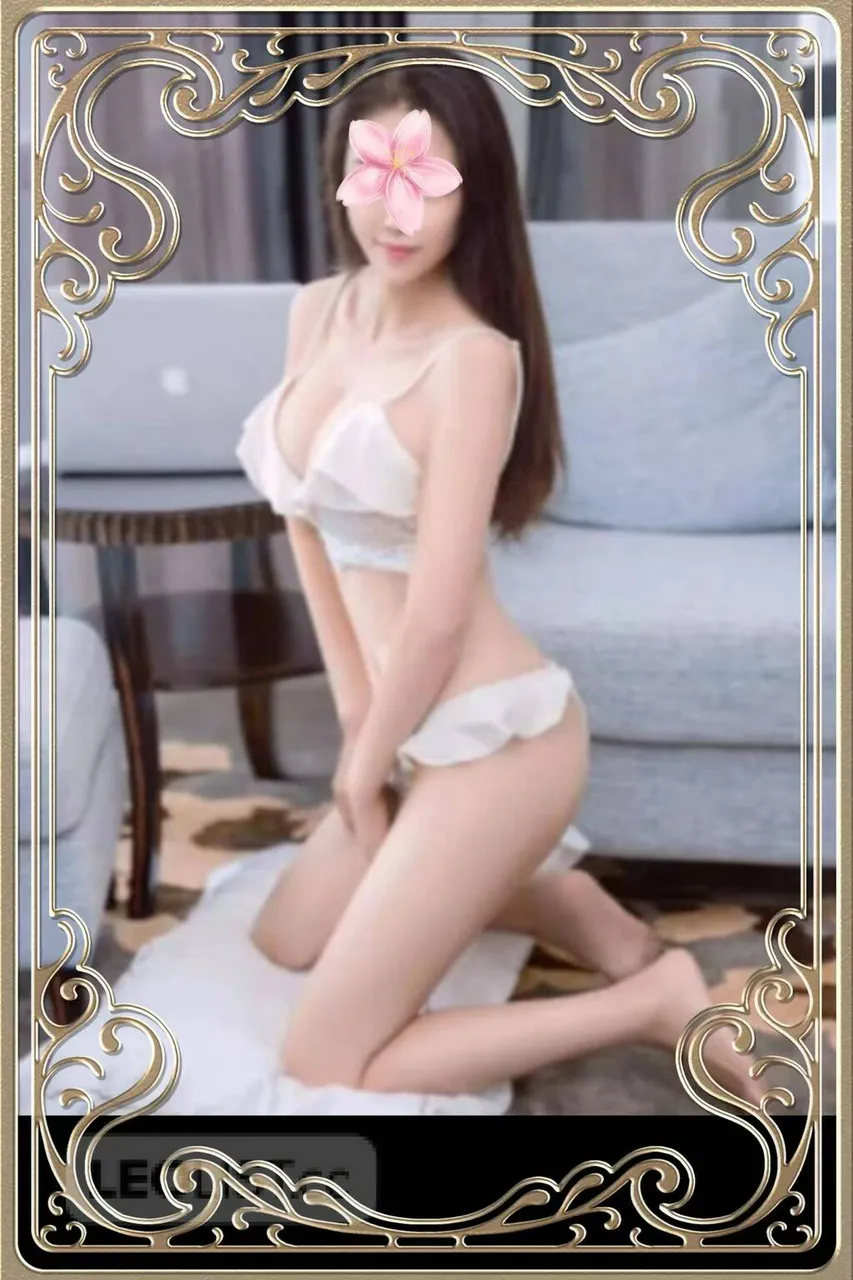 Escorts Markham, Ontario ~ SWEET & HOT asian girl ~