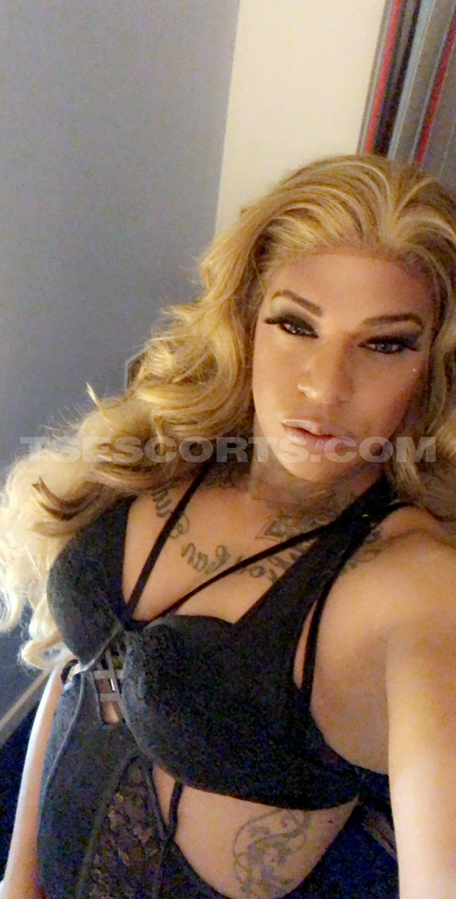 Escorts Birmingham, England S U G A R