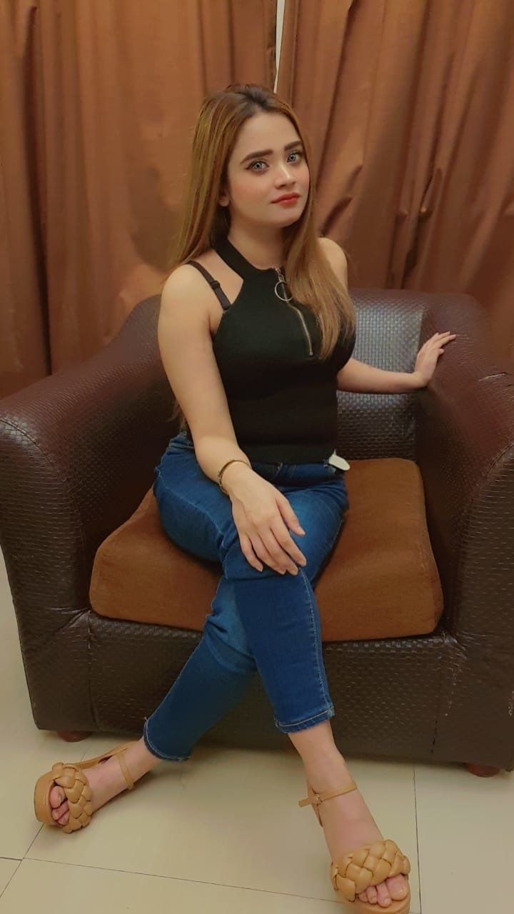 Escorts Dubai, United Arab Emirates Arzoo Khan