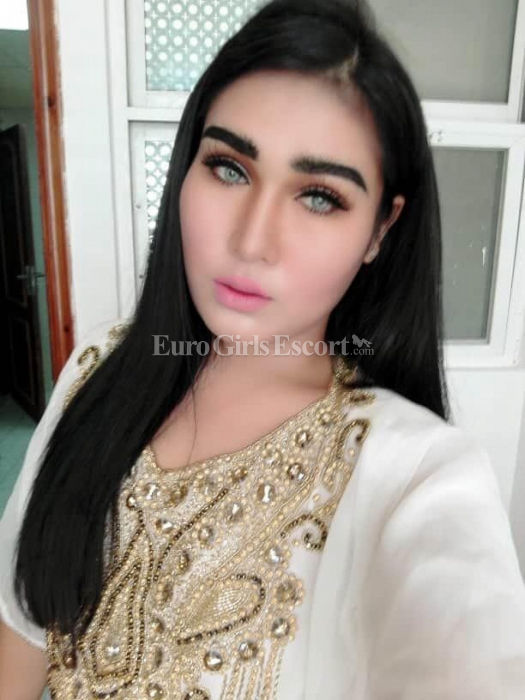 Escorts Muscat, Oman Amina