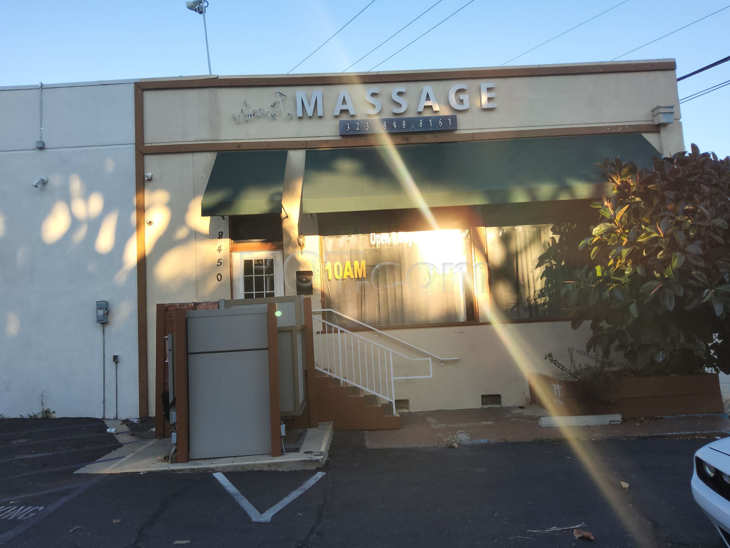 West Hollywood, California Relax And Refresh Robust Massage