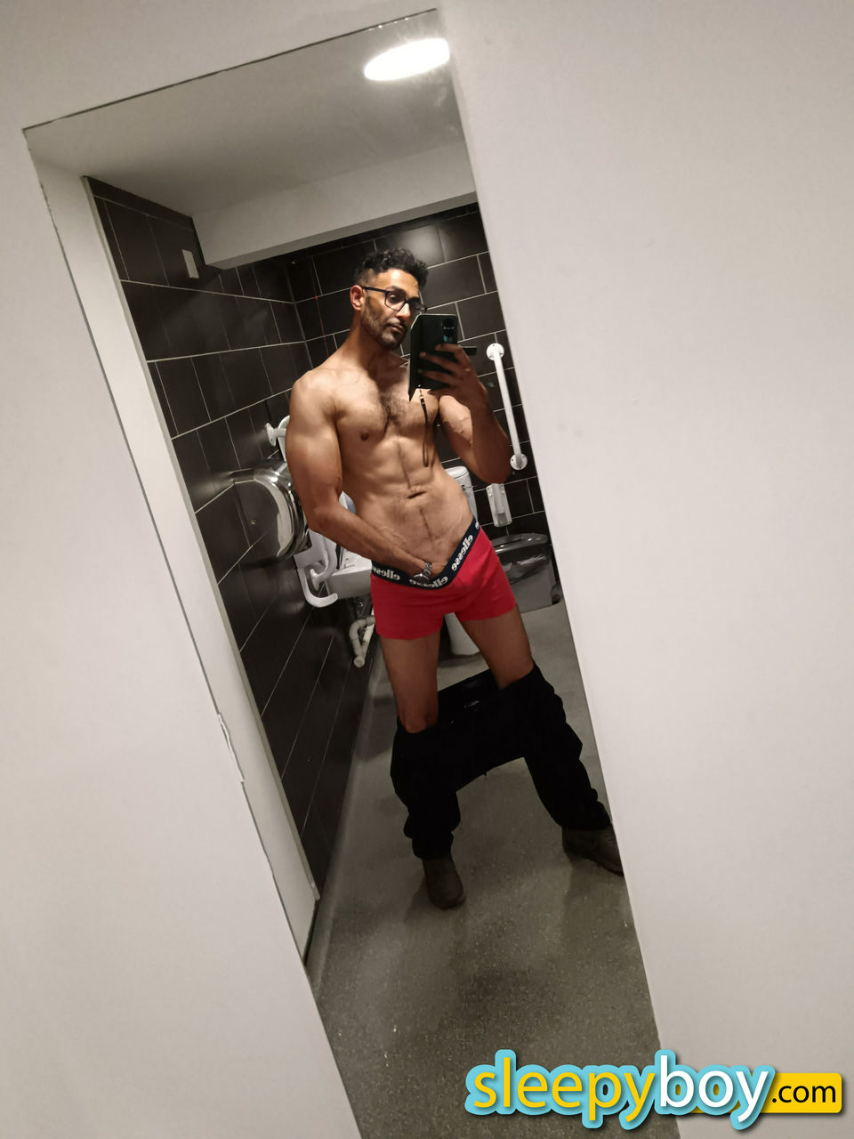 Manny,  30yrs 
								Bayswater, UK - London Central