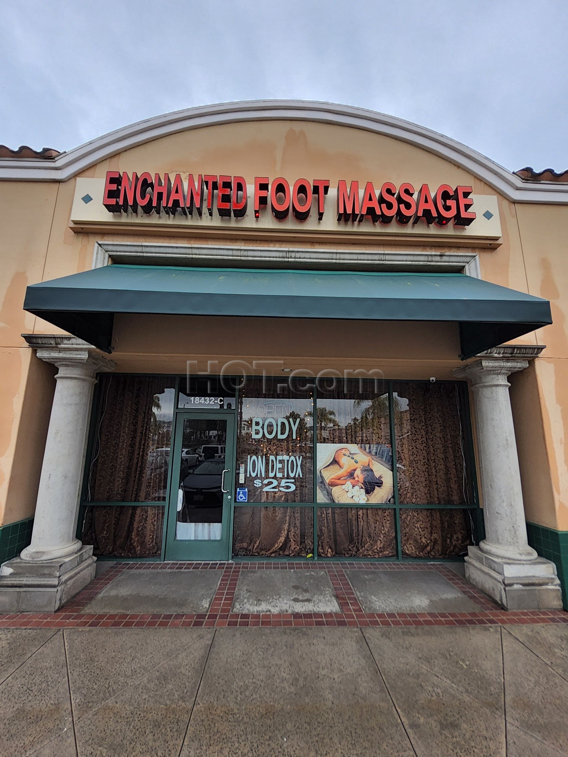 Yorba Linda, California Enchanted Therapeutic Massage Lounge