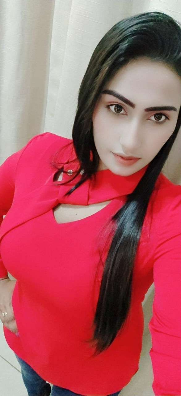 Escorts United Arab Emirates Tanisha Indian Model