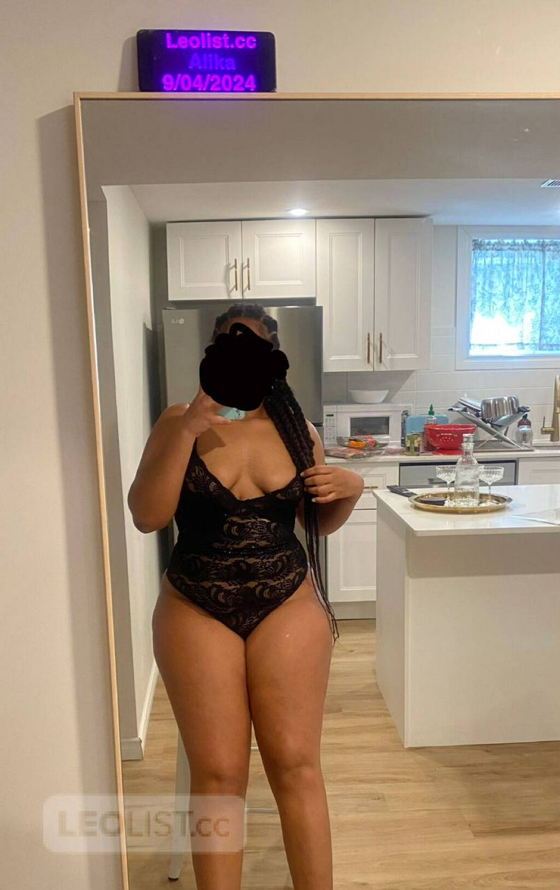 Escorts Brampton, Ontario LAST DAY, IM ALREADY PLAYING WITH MY CLIT COME HELP ME PAPI