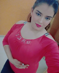 Escorts Sharjah, United Arab Emirates Neha Indian Model