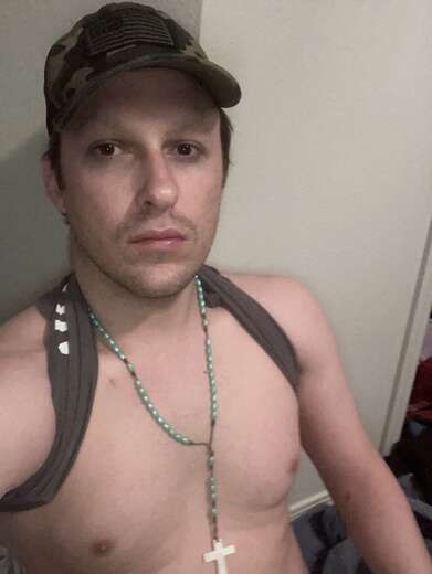 Escorts West Raleigh, North Carolina White gay male