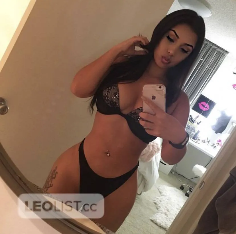 Escorts Halifax, Nova Scotia Sexy naughty big breasts available now