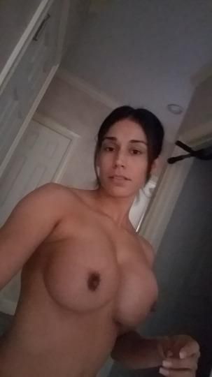 Escorts Staten Island, New York New girl in the area, hot, sexy and Latina, come enjoy with me we are going to have a great time