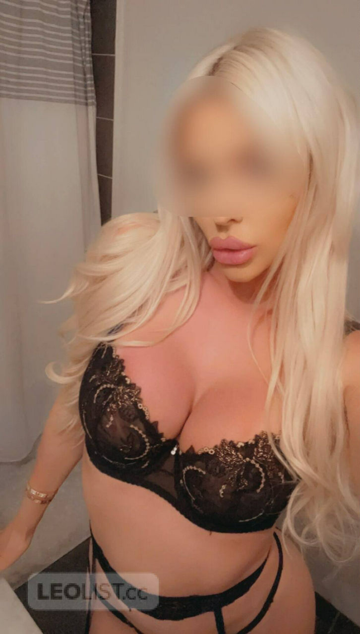 Escorts Mississauga, Ontario Fantasy Duo Barbie Dolls