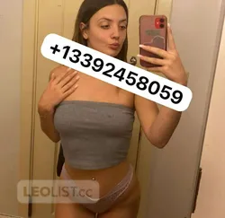 Escorts Kitchener, Ontario 100% wet juicy pussy