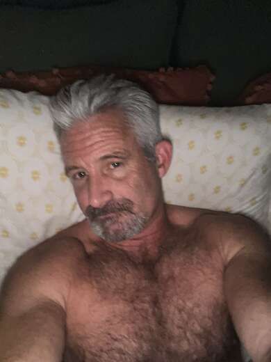 Escorts Oakland, California Muscular Silver Fox Daddy Fantasy!