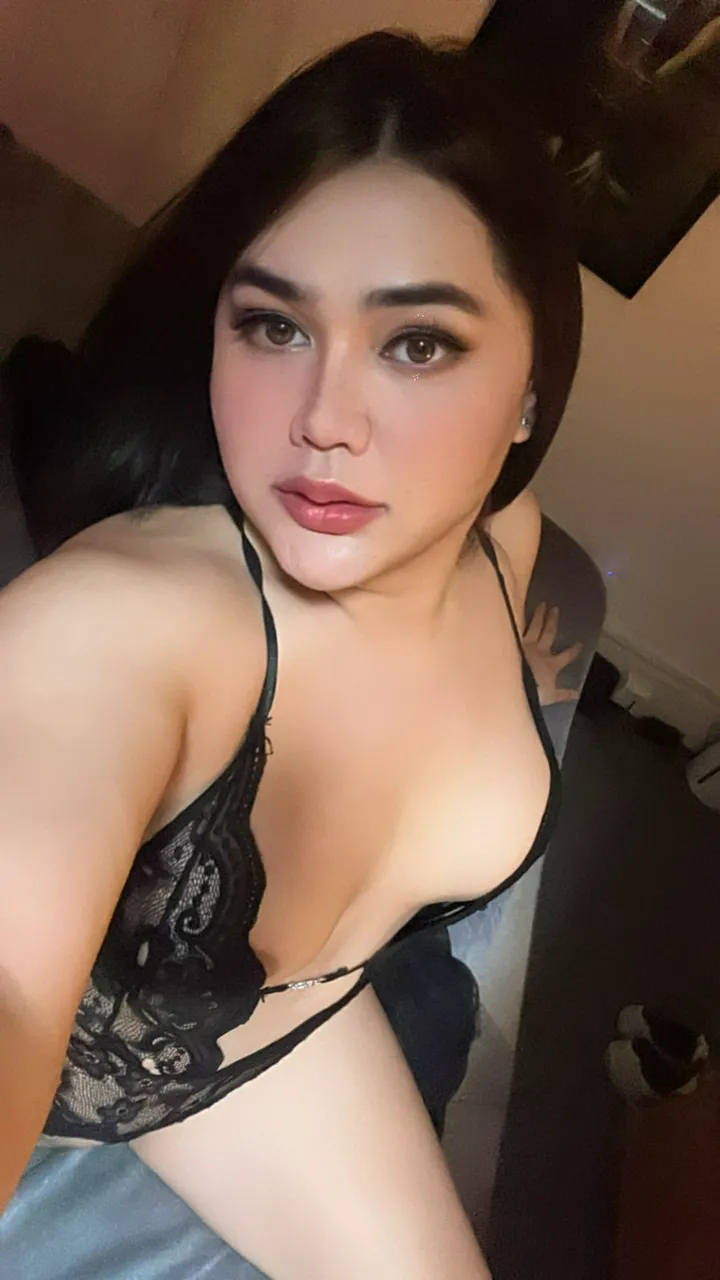 Escorts London, England (New in London) THAI TS Emmie Curvy