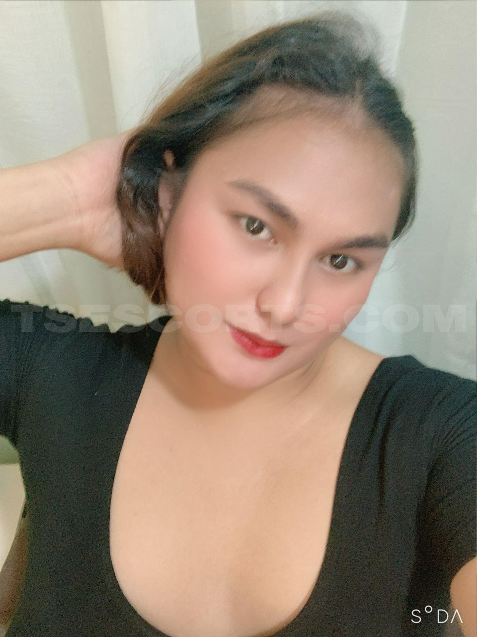 Escorts Makati City, Philippines Poy elly