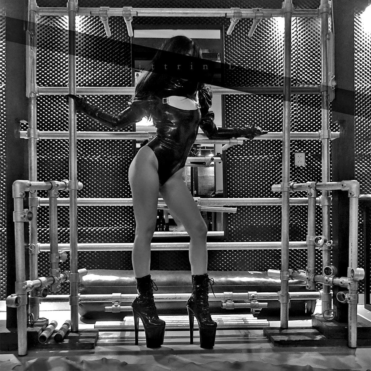 Escorts Berlin, Germany Petite Dominatrix Caittrin Lee