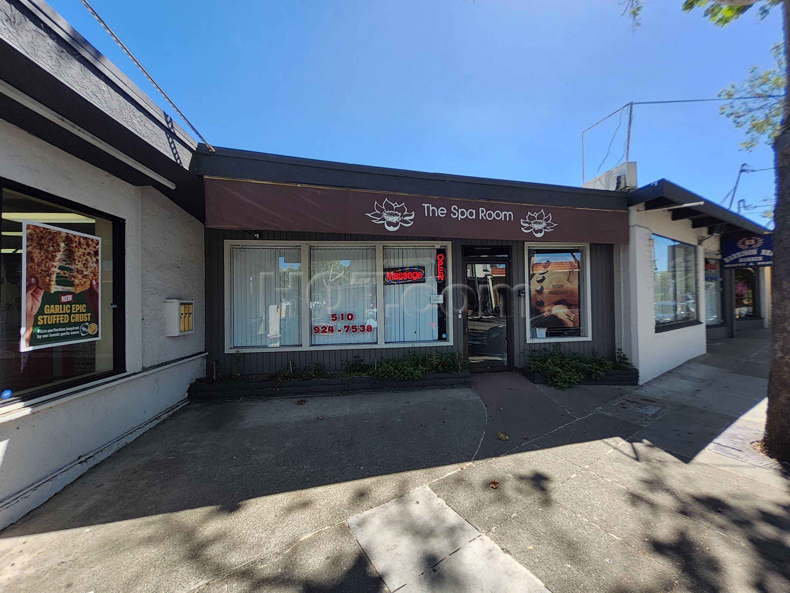 San Leandro, California The Spa Room