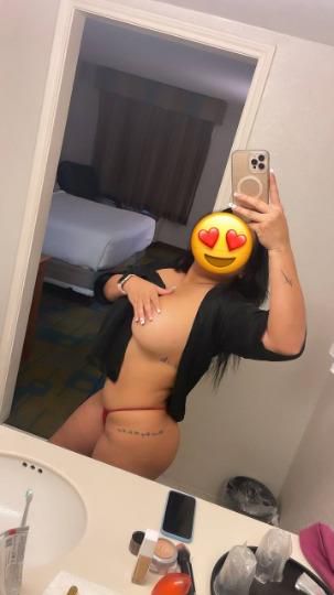 Escorts West Palm Beach, Florida ay papi i offer full serves 🤤If you want to have a awesome 💋night come with me Papi 🌶Im available / 🥰