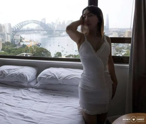 Escorts Sydney, Australia Clara Genuine Nuru Massage