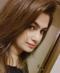 Escorts Dubai, United Arab Emirates Javeria Indian Girl