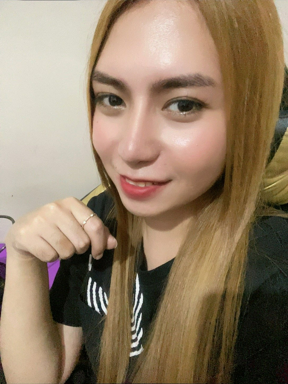 Escorts Makati City, Philippines Xyla Crimson