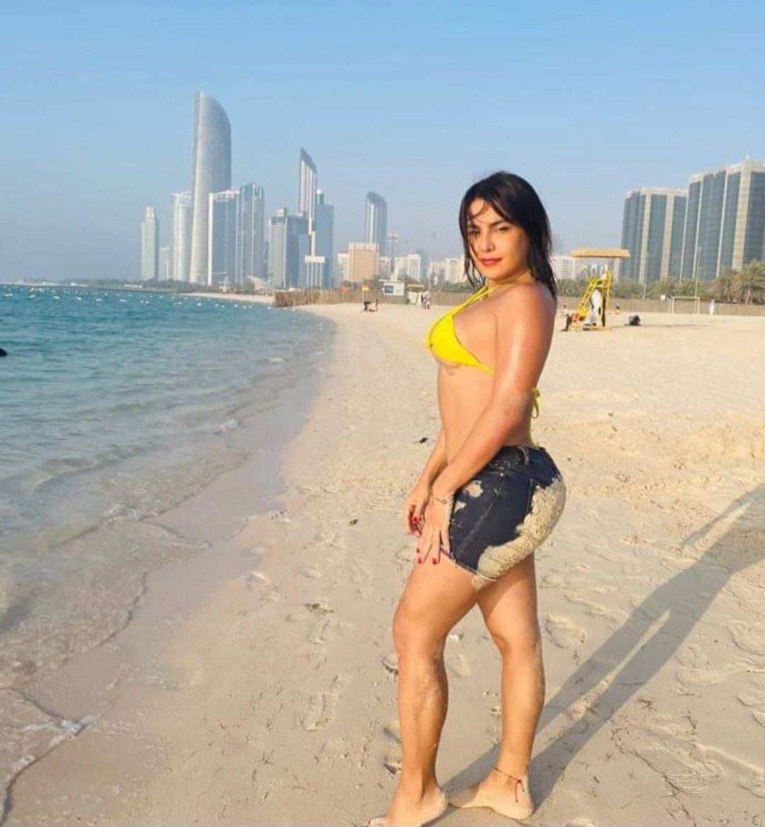 Escorts Abu Dhabi, United Arab Emirates Camila transexual latina