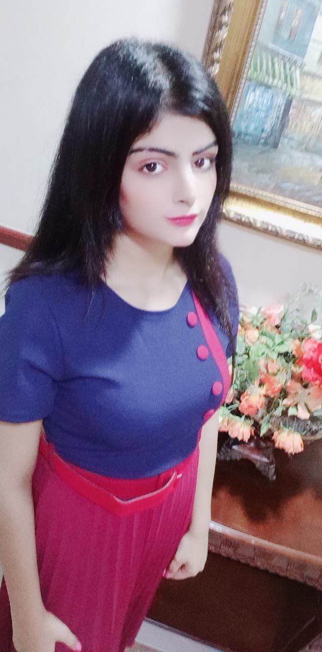 Escorts Abu Dhabi, United Arab Emirates Arzoo Indian Girl